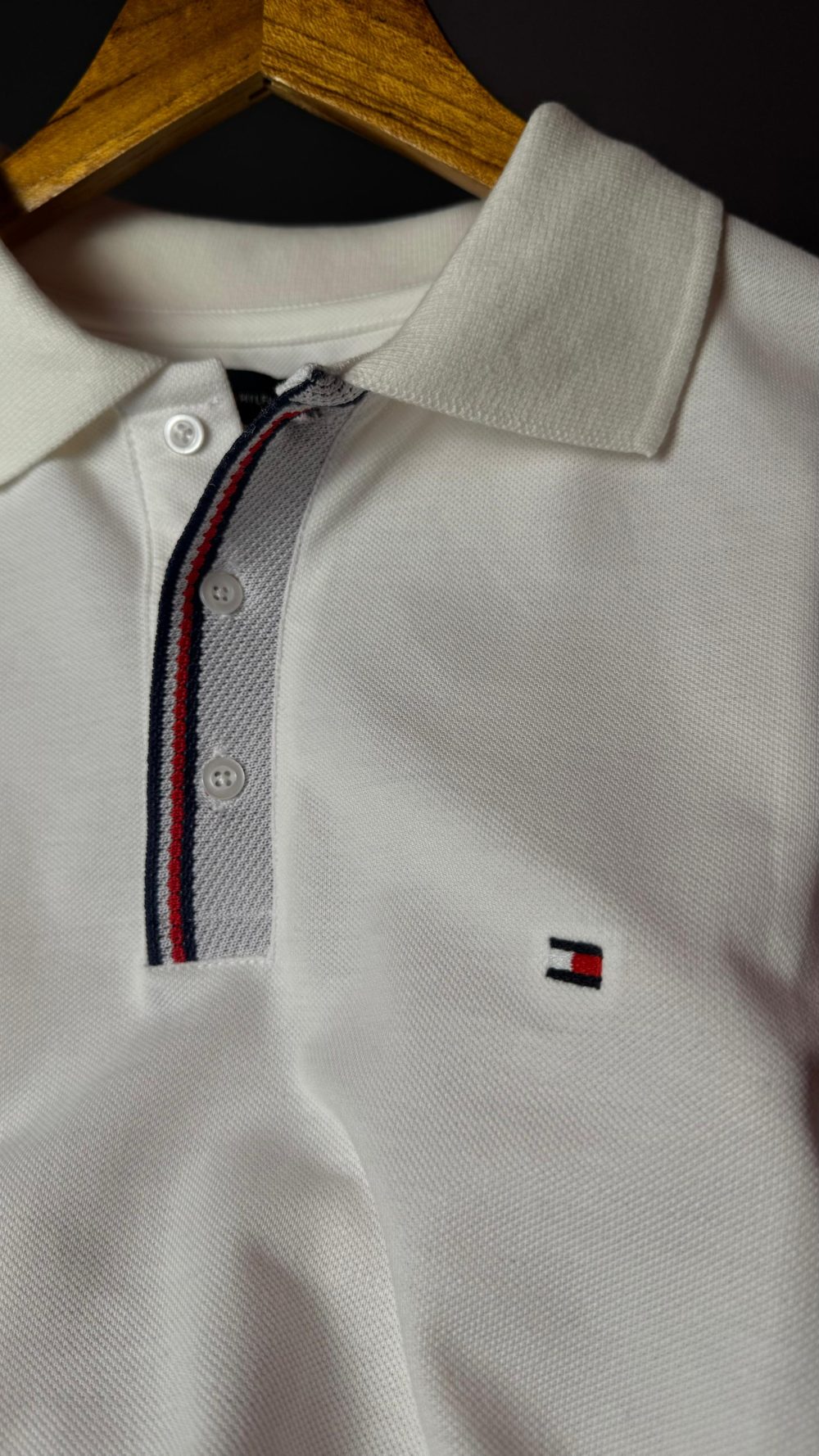 POLO PIQUET TOMMY HILFIGER BRANCA - Image 2