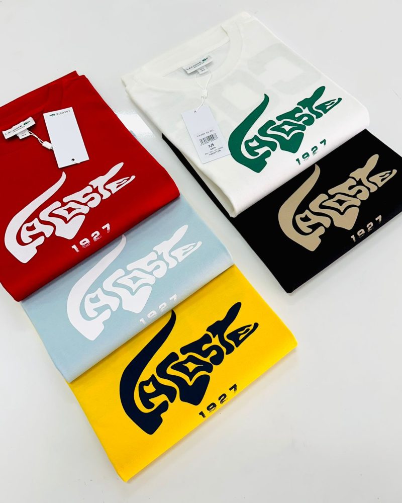 GRIFE ITALIANA LACOSTE BRANCA COM DETALHE NO PEITO E NAS COSTAS - Image 3
