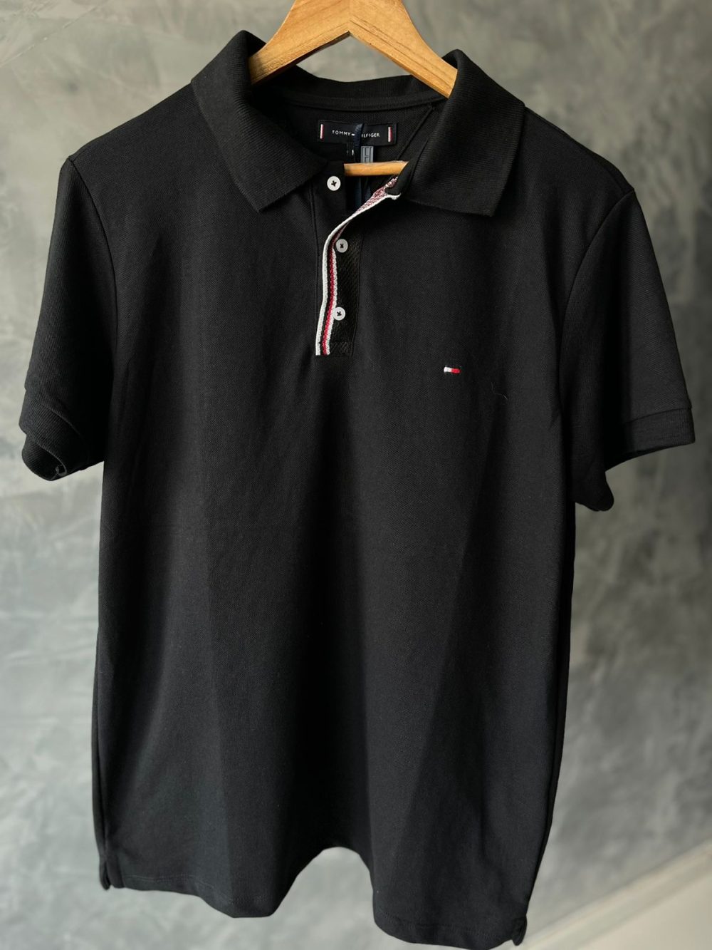 GRIFE POLO TOMMY HILFGER PRETA