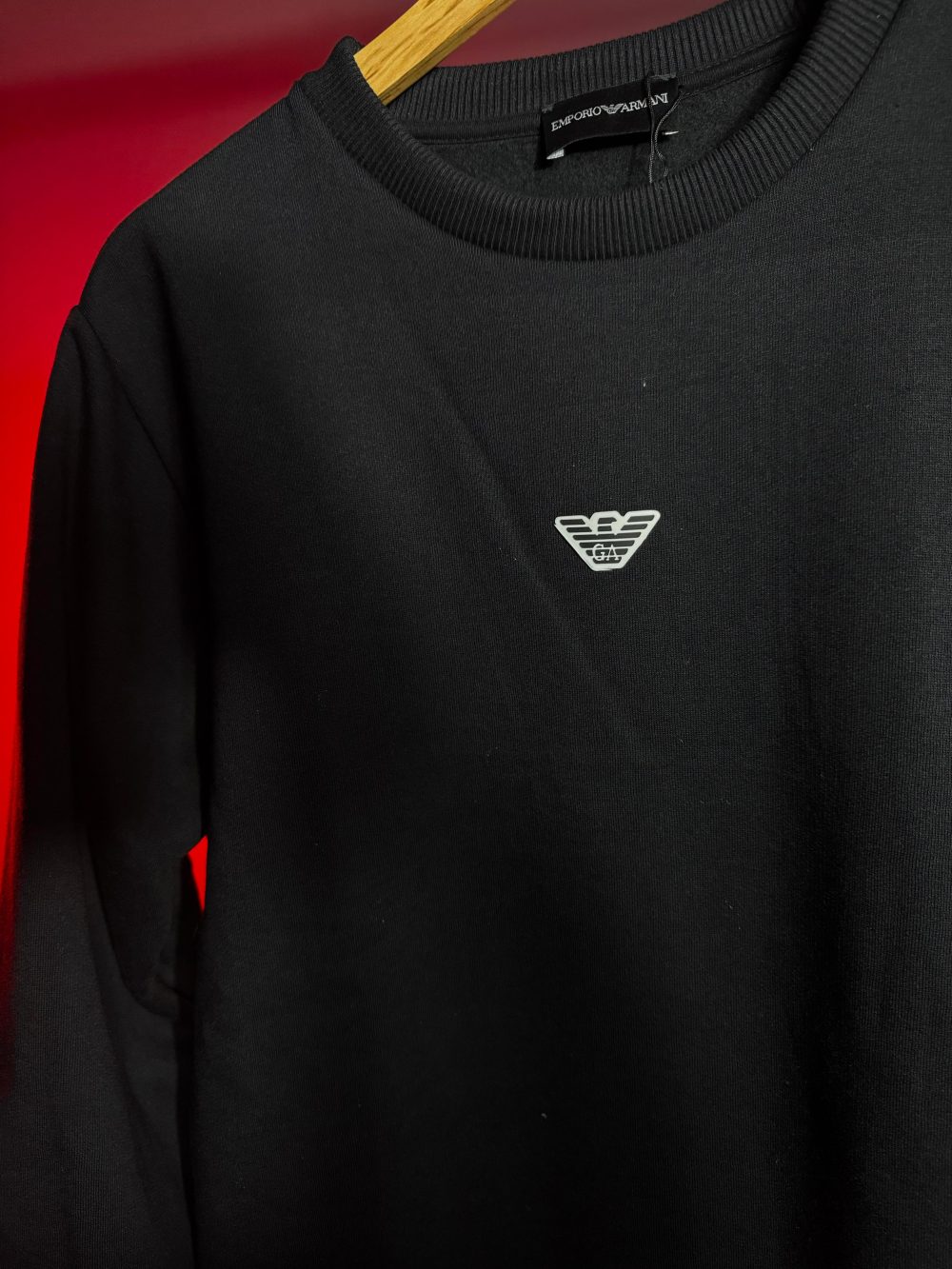 MOLETOM EMPORIO ARMANI GOLA CARECA PRETO - Image 2