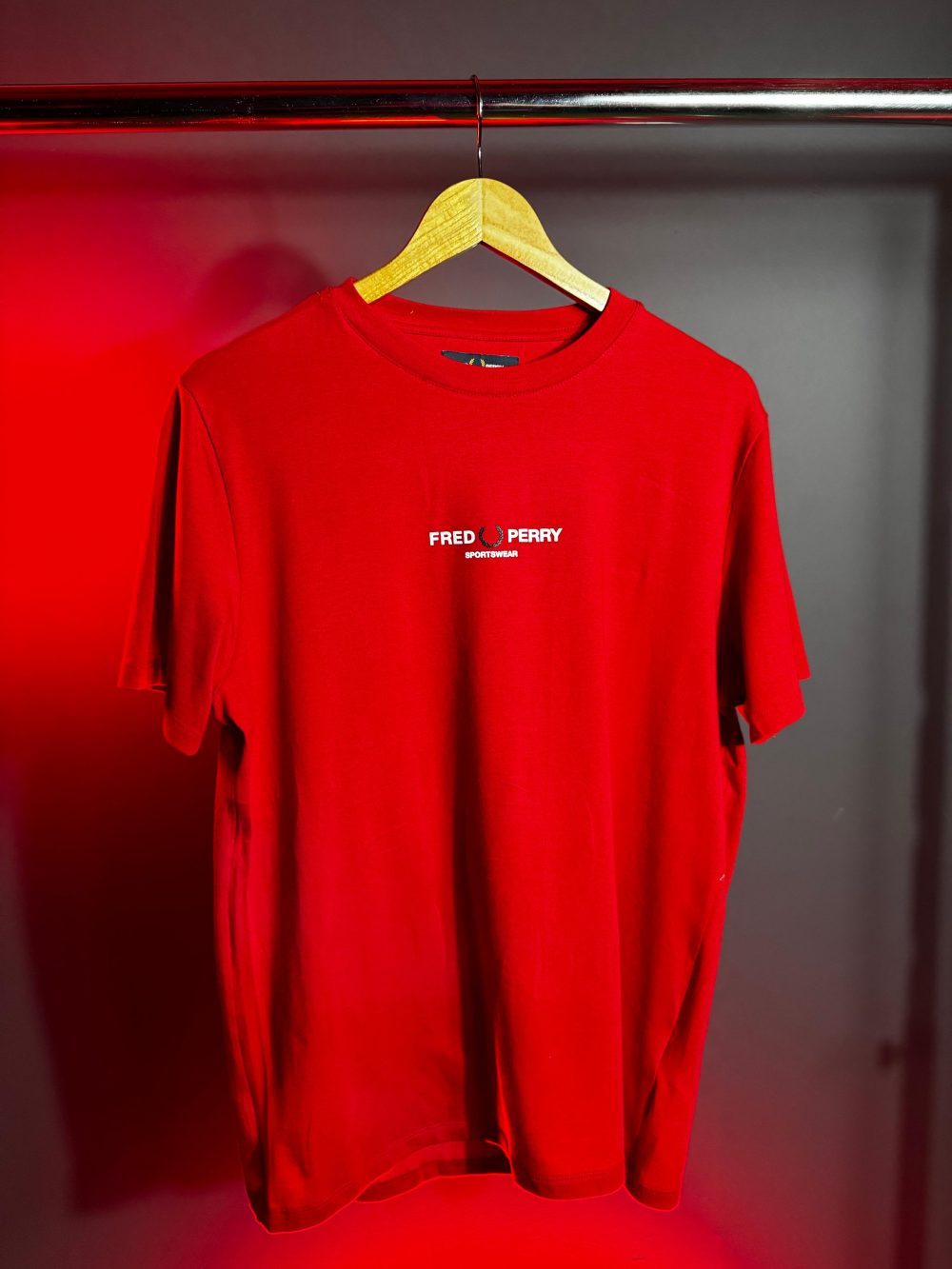 GRIFE ITALIANA FRED PERRY VERMELHA