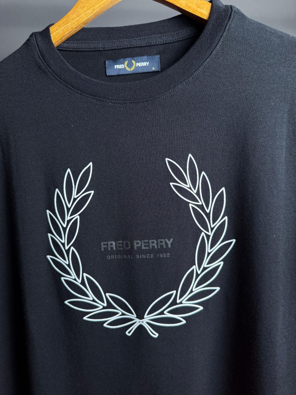 GRIFE ITALIANA FRED PERRY PRETA - Image 2