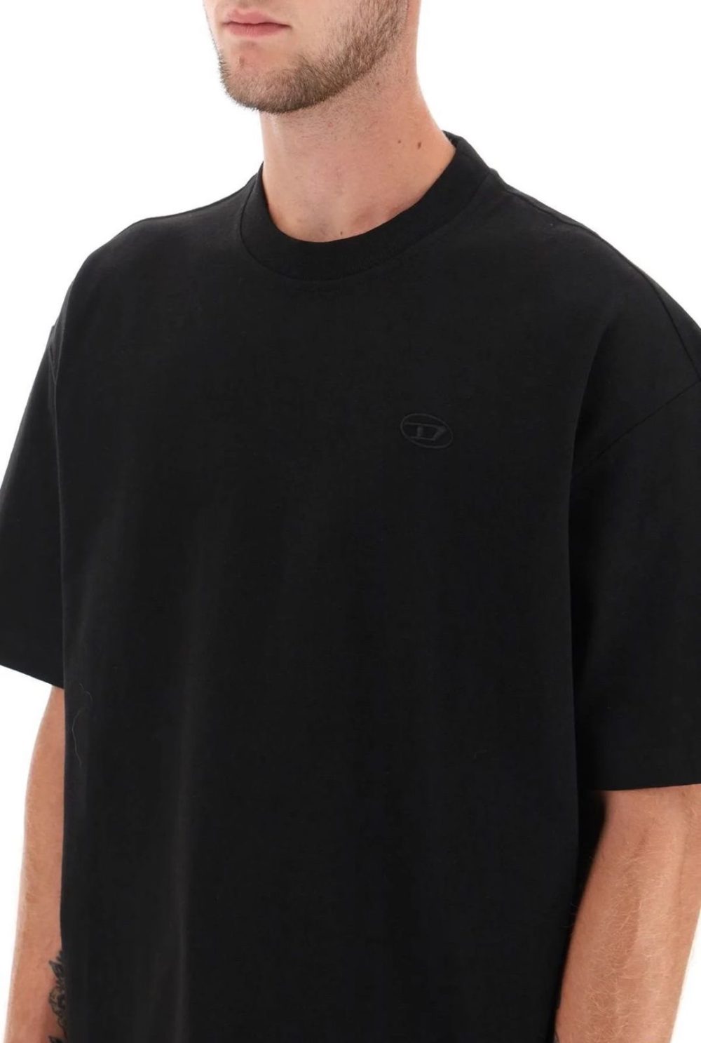 GRIFE ITALIANA DIESEL PRETA- OVERSIZED - Imagem 2