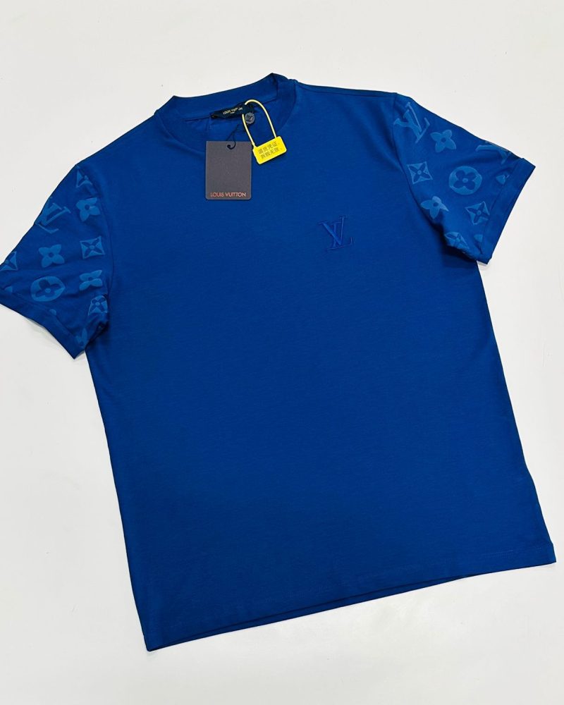GRIFE CHINESA LOUIS VUITTON (LV) AZUL COM DETALHES NO OMBRO
