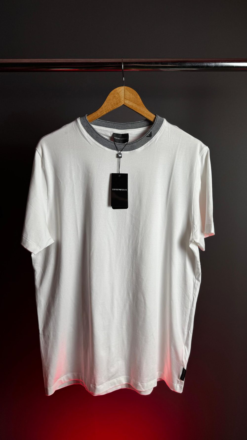GRIFE ITALIANA ARMANI EXCHANGE BASICA BRANCA