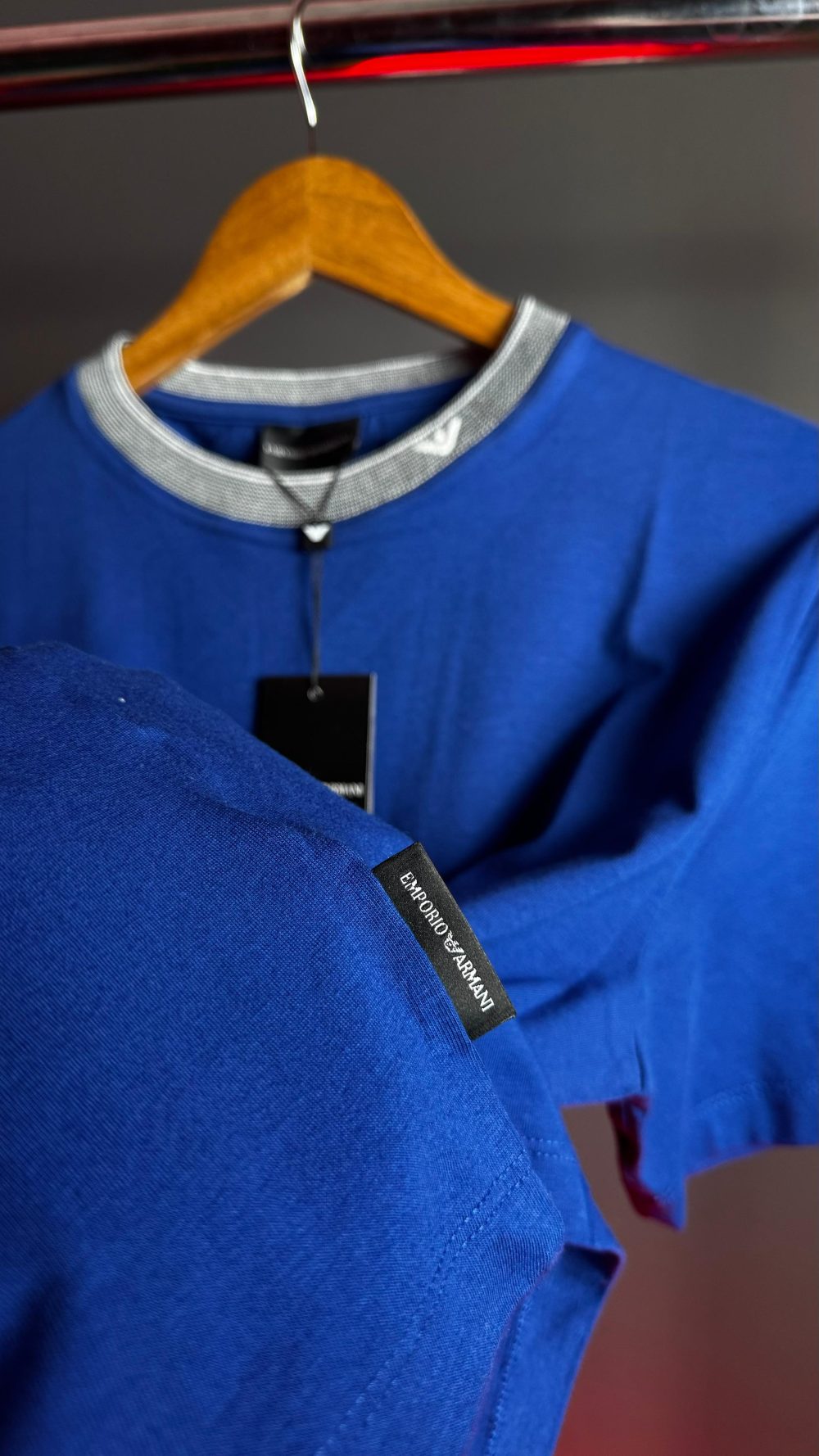 GRIFE ITALIANA ARMANI EXCHANGE BASICA AZUL - Imagem 3