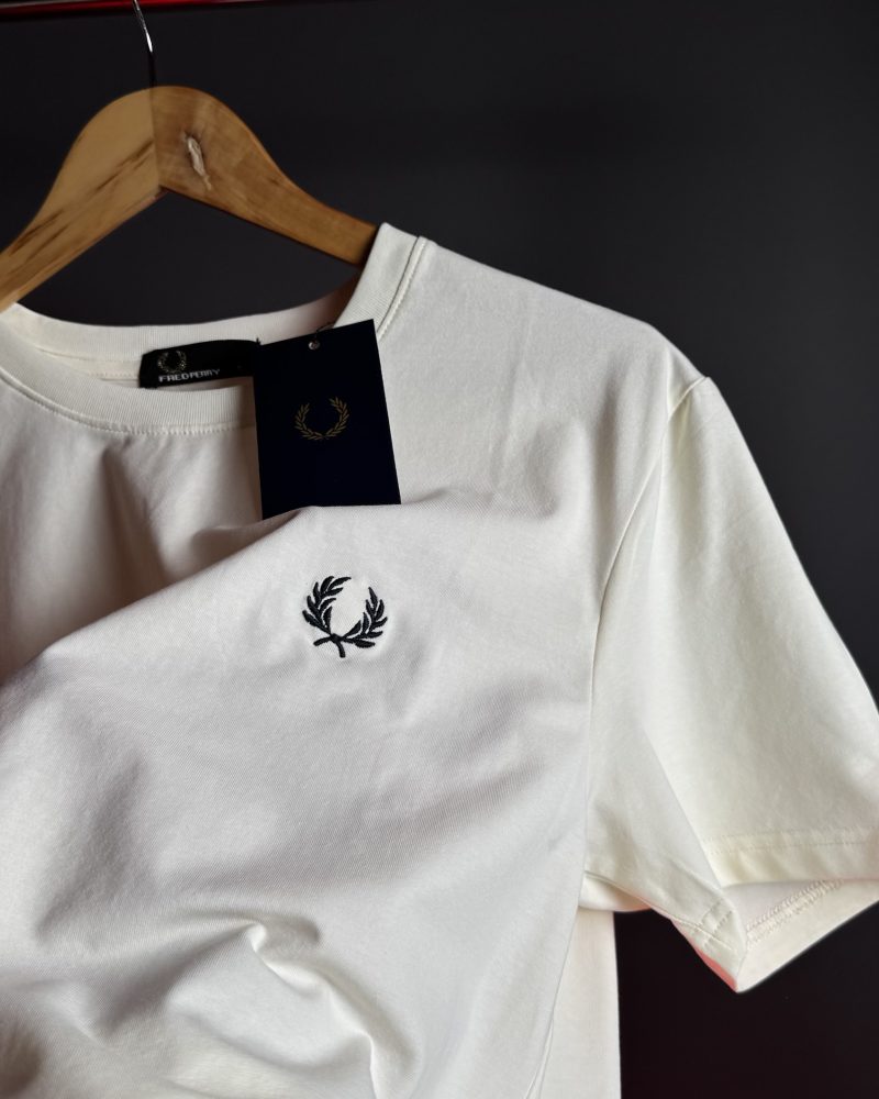 GRIFE ITALIANA FRED PERRY BASICA OFF-WHITE