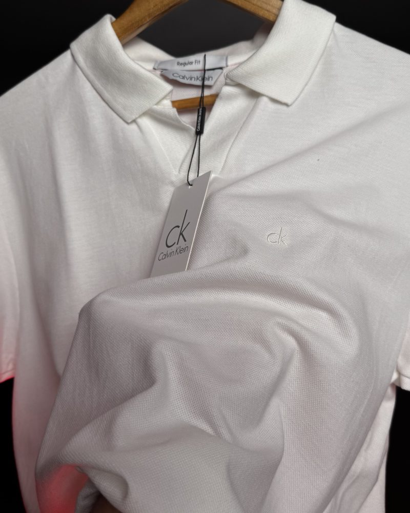 POLO PIQUET CALVIN KLEIN BRANCA