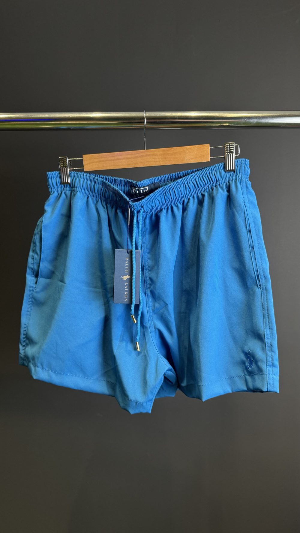 SHORTS RALPH LAUREN AZUL BB (DETALHE QUANDO MOLHADO)